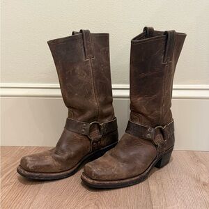 FRYE HARNESS OILED WESTERN BOOTS - BROAD SQUARE TOE